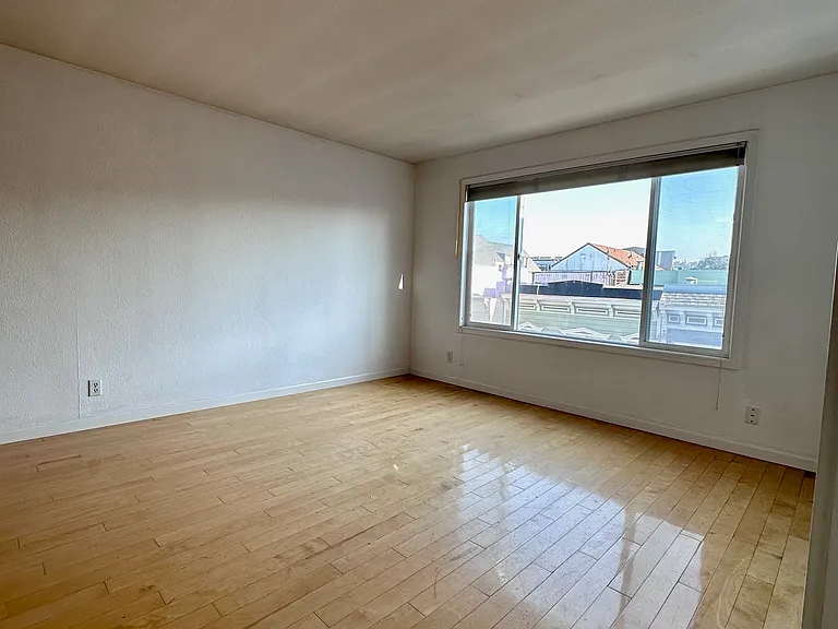 2847 Folsom St #6 — Photo 4