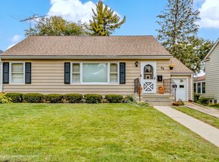 88 Hawley Ave, Dundee, IL 60118