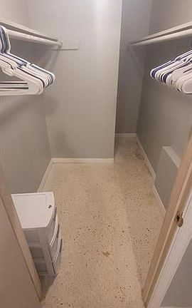4th image of 2301 Juanita Ave #3
