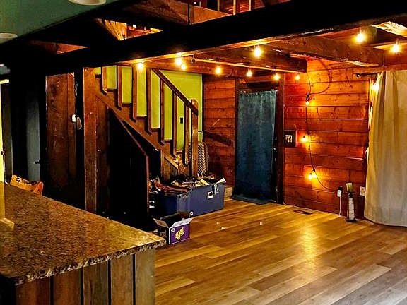 3rd image of 35689 E 121st Rd