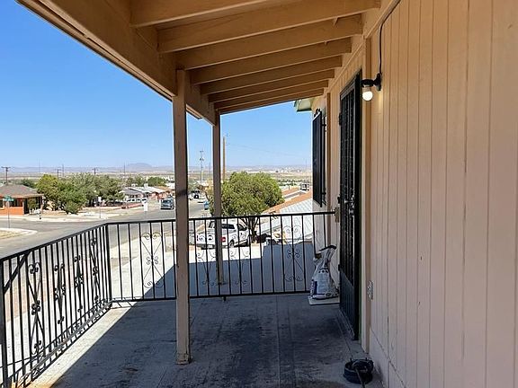 3rd image of 3620 Kemp Ave
