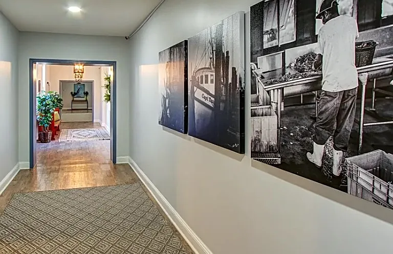Hampton West — Photo 4