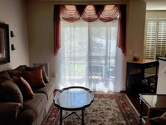 3rd image of 1604 Martha Ct Unit 101