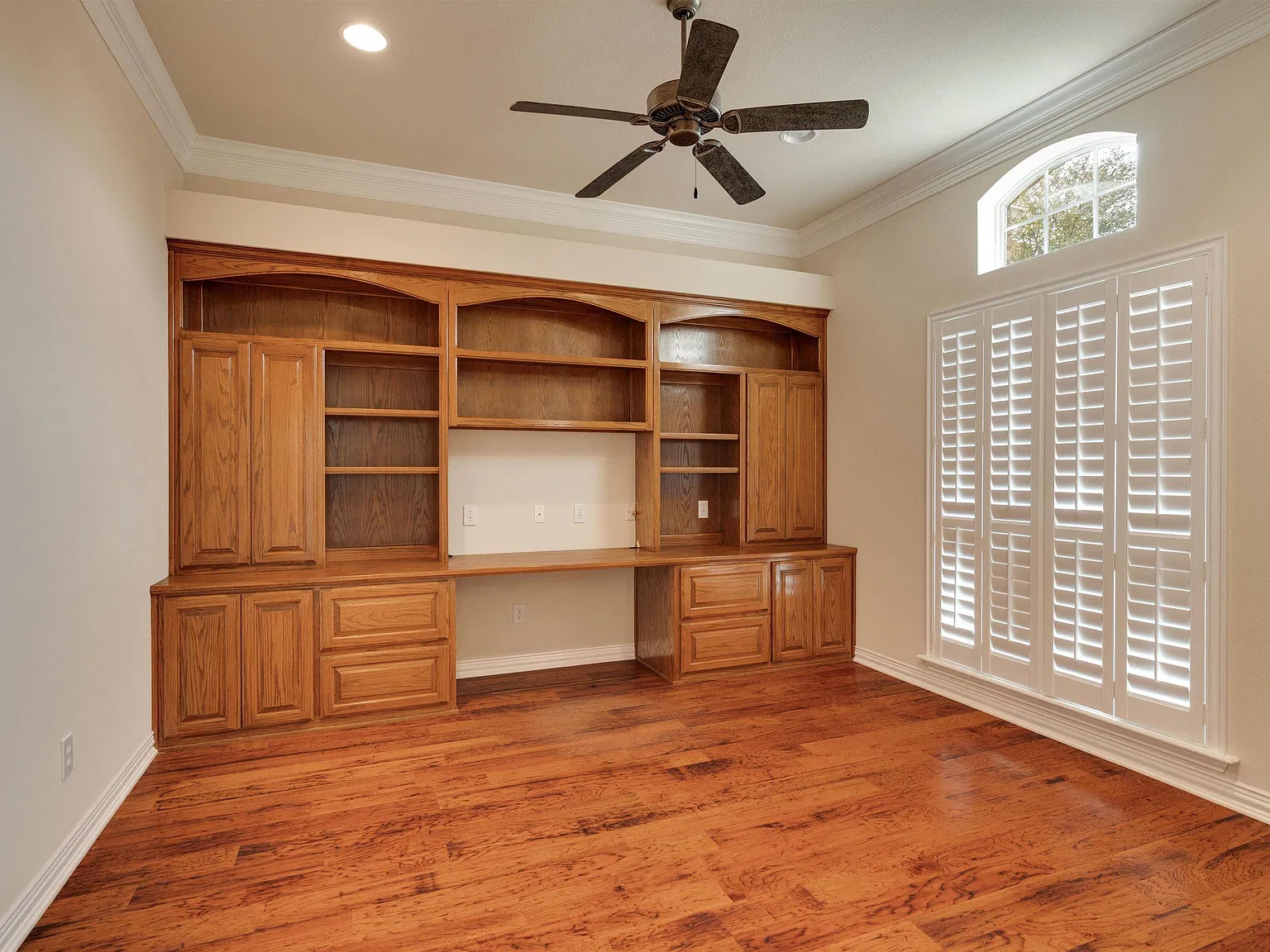2 bed, 2.0 bath, 1942 sqft, $2,350 — Photo 4