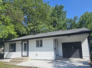1224 SE 35th Ter, Topeka, KS 66605