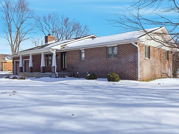 3rd image of 4 Park View Rd