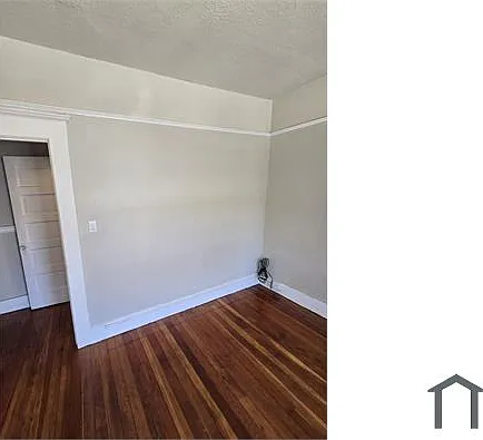 242 11th St — Photo 21