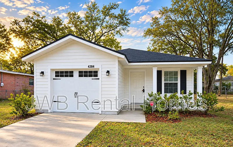 4204 Katanga Dr N
