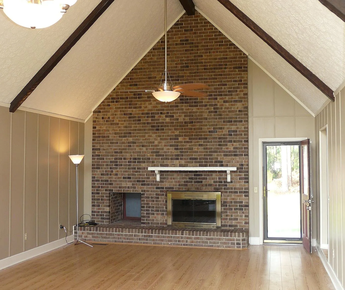 3 bed, 1200 sqft, $650 — Photo 3