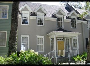 798 Mallory St APT 15, St Simons Island, GA 31522