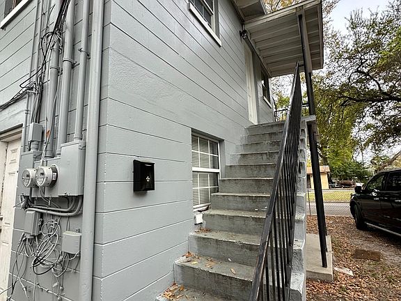 Unit A on top Unit B ground floor