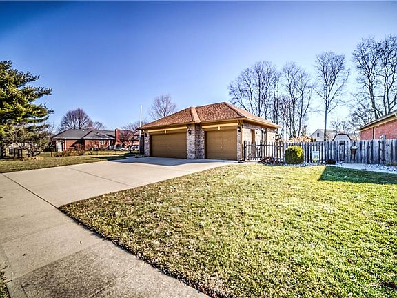 3rd image of 1645 Dale Dr