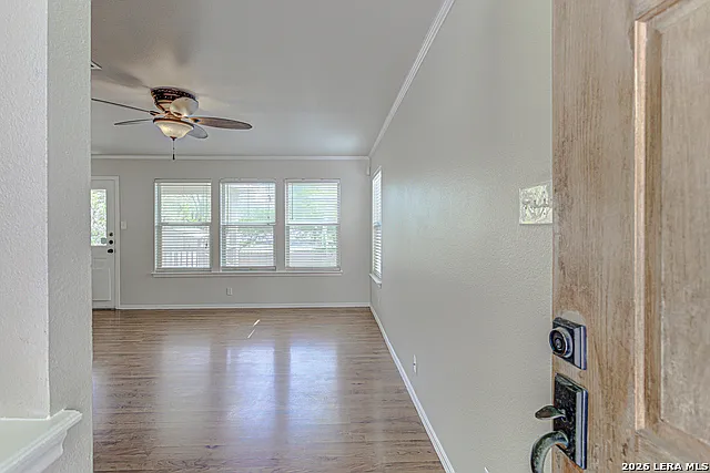 3 bed, 2.5 bath, 1518 sqft, $1,850 — Photo 2