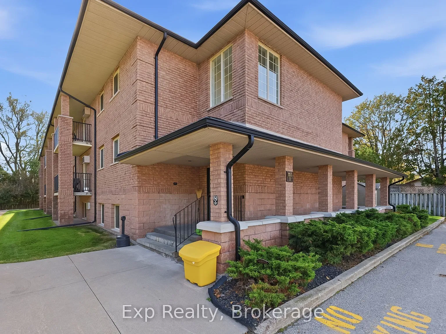 117 Prince Edward St — Photo 1