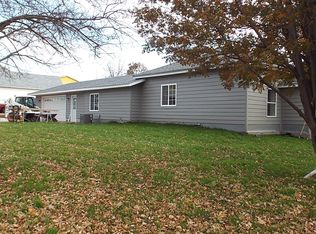 326 3rd St NE, Watertown, SD 57201