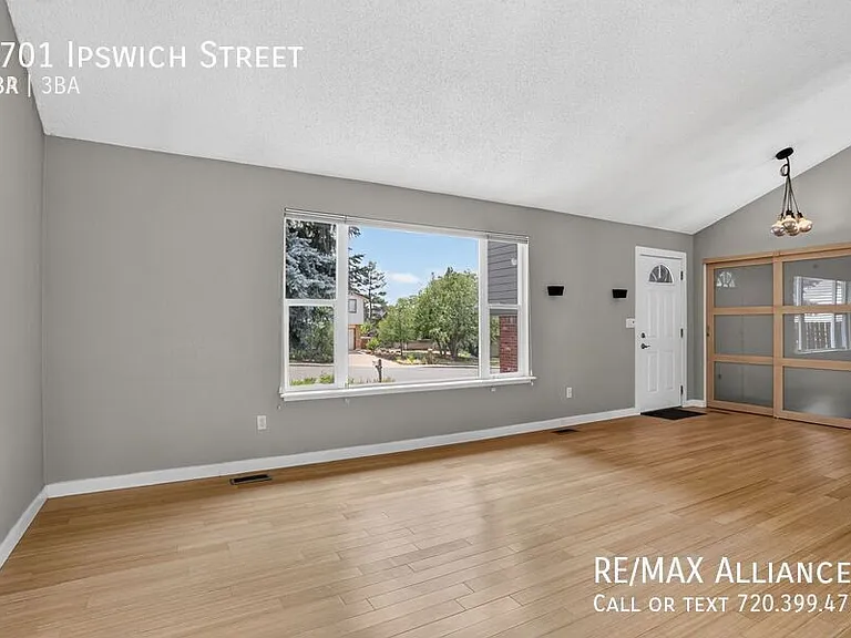 4701 Ipswich St — Photo 3