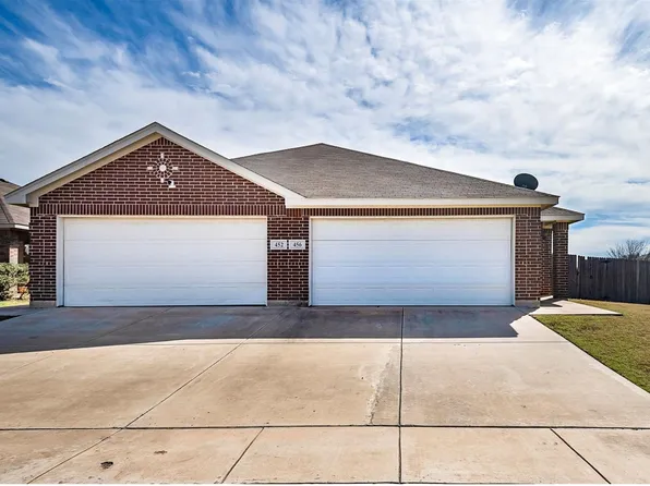 452/456 Canvas Ct, Crowley, TX 76036