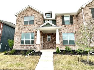 3945 Hometown Blvd, Heartland, TX 75126