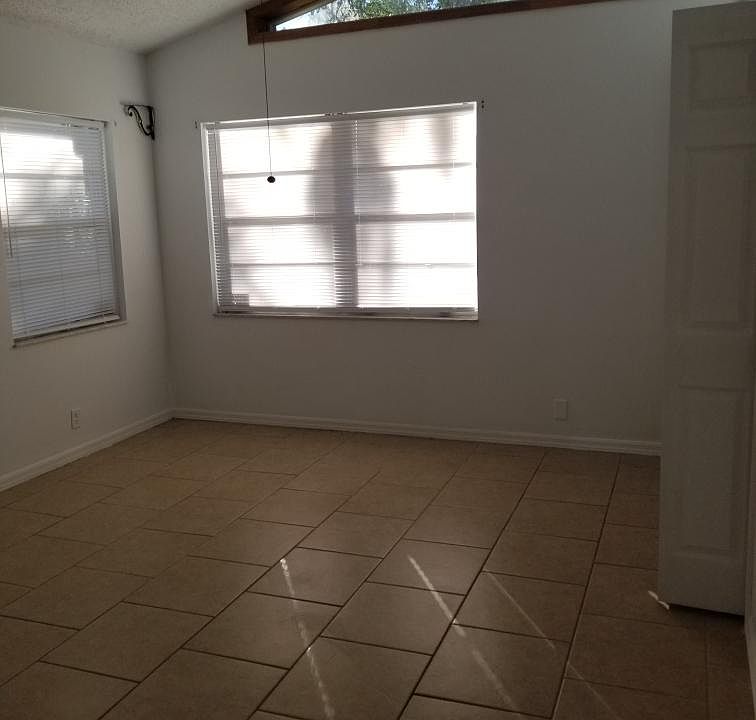 1st image of 317 Longfellow Blvd