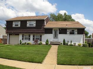 59 Merritt Ave, Massapequa, NY 11758