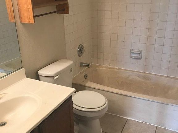 2nd image of 5163 Caliente St Unit 154