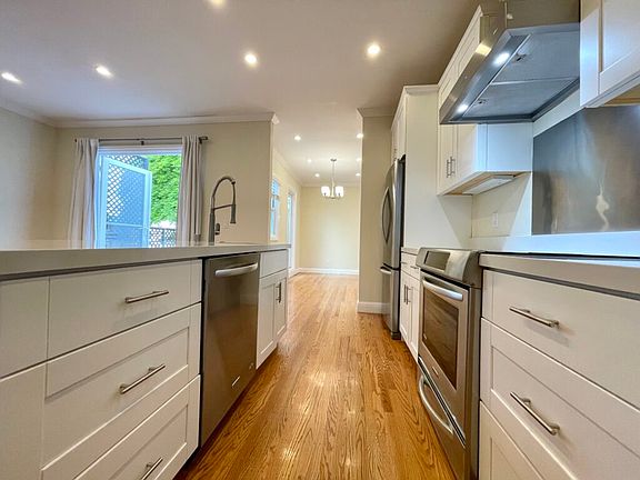 2nd image of 3830 Divisadero St APT 104