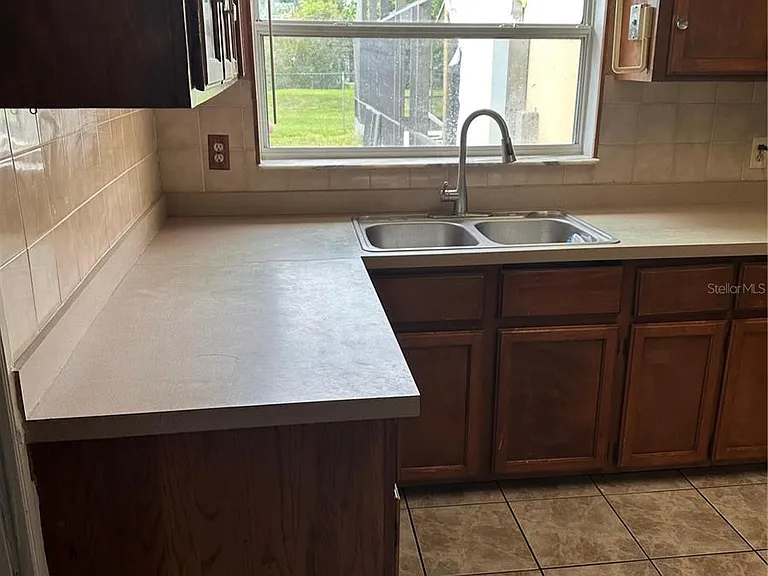 9160 Valencia College Ln — Photo 10