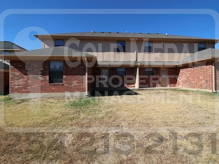 1103 Lansberry Ct — Photo 18