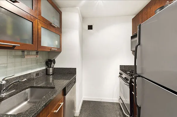 Rented by Compass | media 9