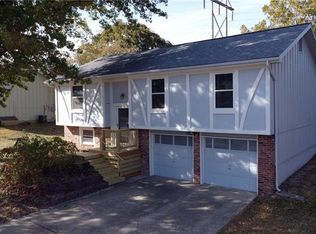 5420 Locust Ave, Kansas City, KS 66106