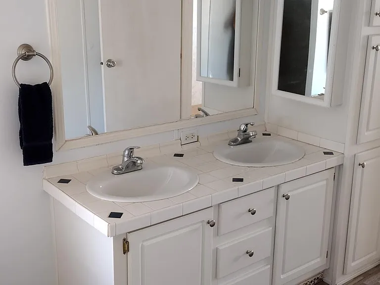 2270 W Bayberry Dr — Photo 8