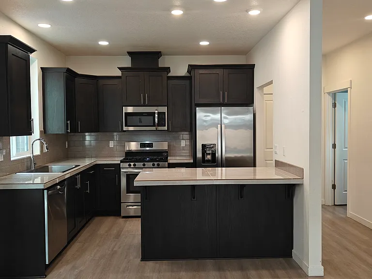 842 S 24th Ave — Photo 8