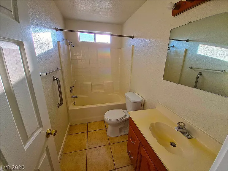 1040 Marne Ct #D — Photo 10