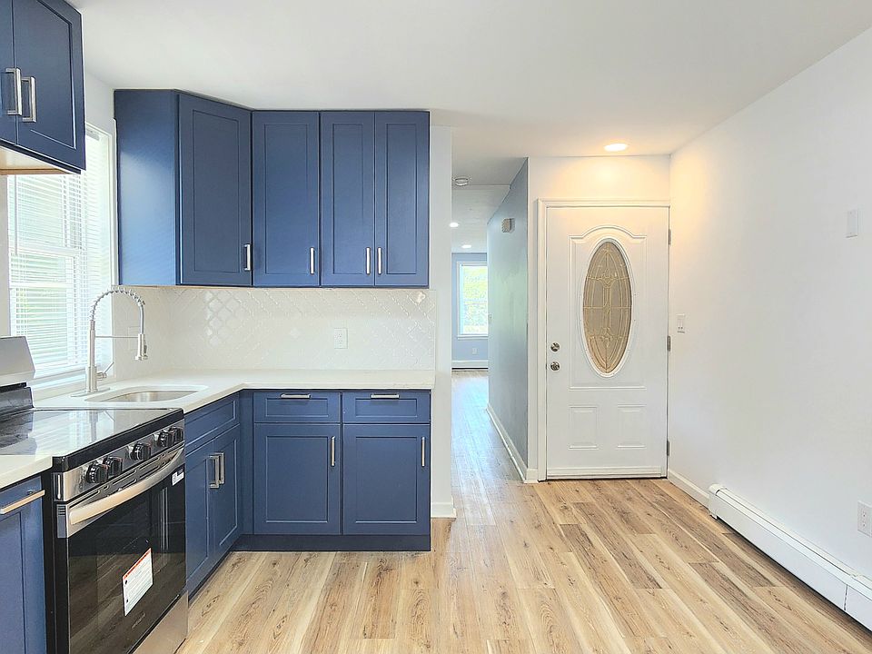 Kitchen angle 1