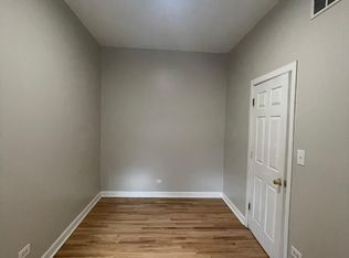 1425 E 69th Pl #1, Chicago, IL 60637