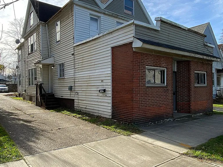 6632 Fleet Ave — Photo 1