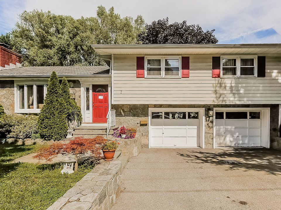 2nd image of 7 Valleywood Rd