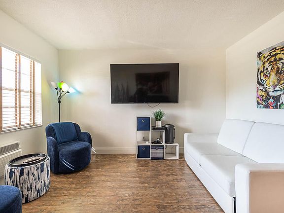 4th image of 2111 NE 56th Street #106