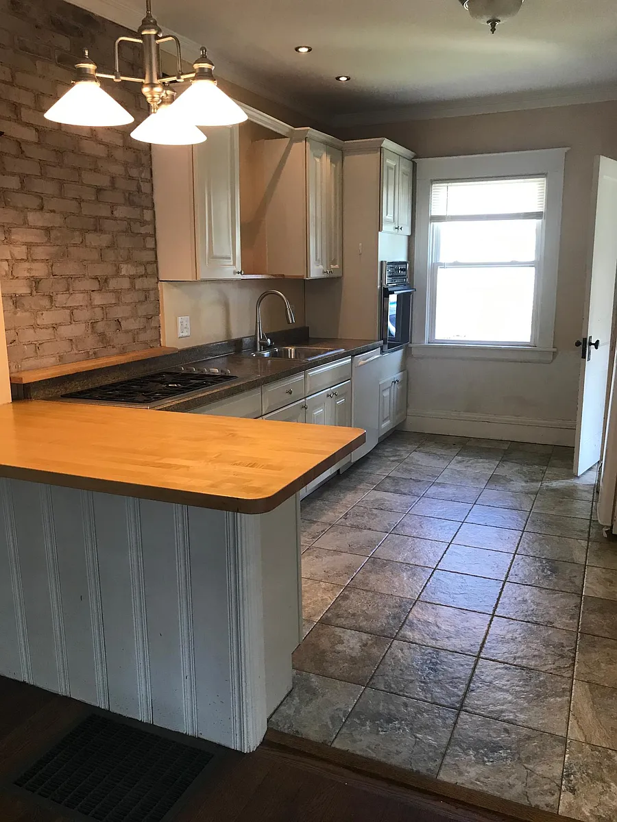 Kitchen - 166 Atlantic Ave