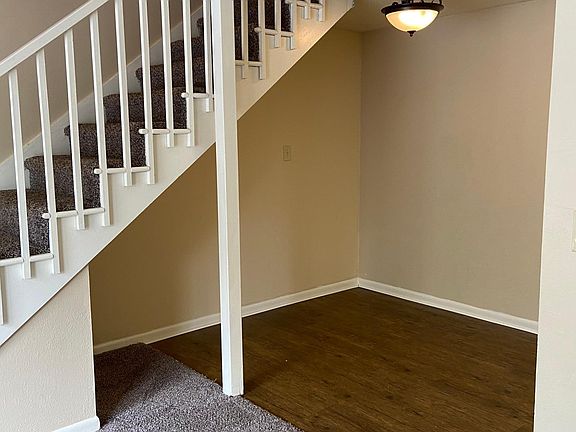 4th image of 710 W McNeese St #7