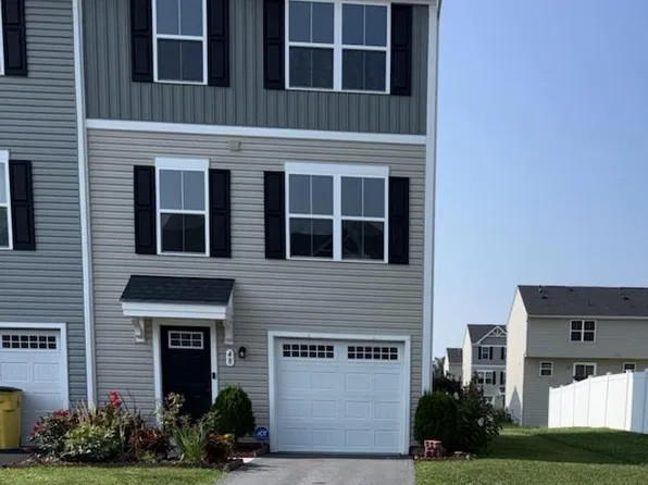 48 Snickers Ct, Martinsburg, WV 25403