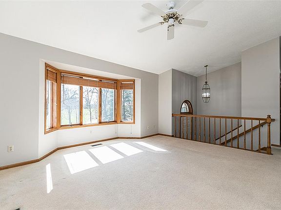 4th image of 3684 Johnston Way NE
