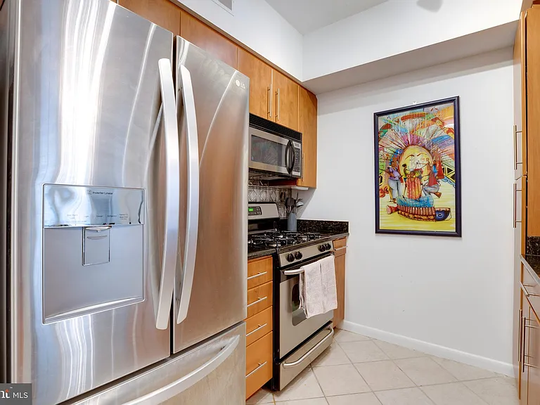 1021 N Garfield St #125 — Photo 7