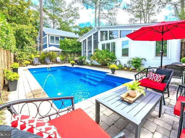 114 Chesapeake St, Dewey Beach, DE 19971