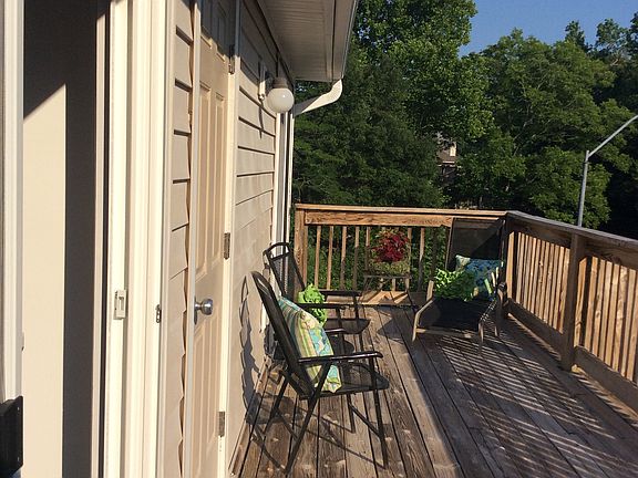 4th image of 5221 Largo Ct Unit 202