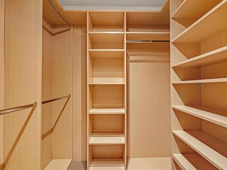 1120 Hollywood Ave #1 — Photo 12