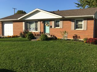 810 Park Dr, Wapakoneta, OH 45895