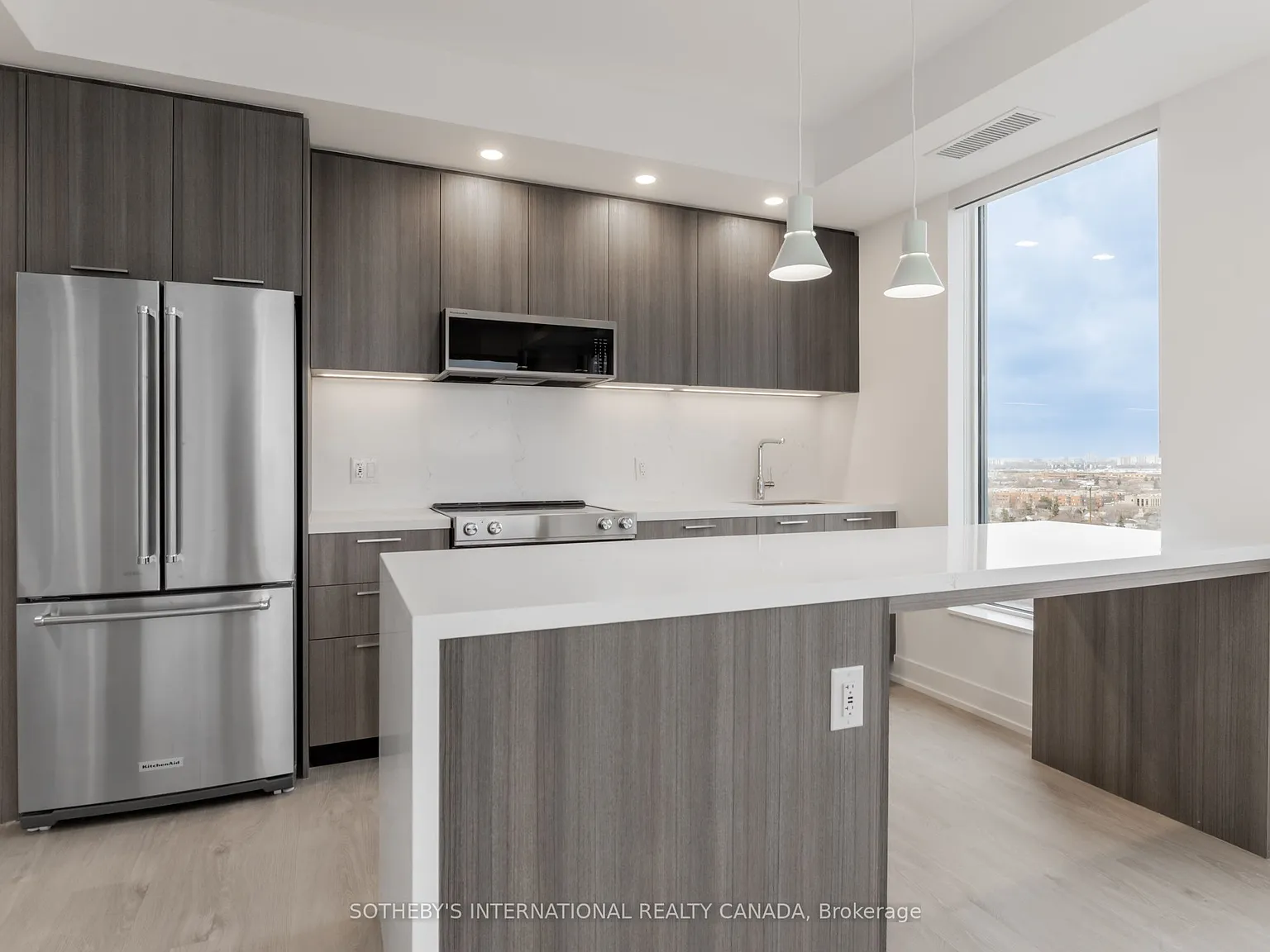 3 bed, $4,520 — Photo 4