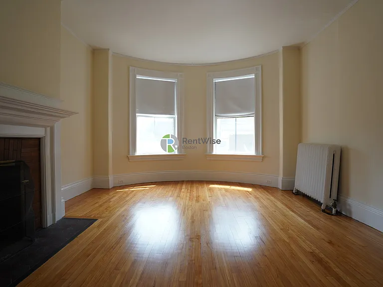 2 Ware St #109U — Photo 2