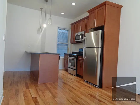 Rented by Highline Residential | media 52